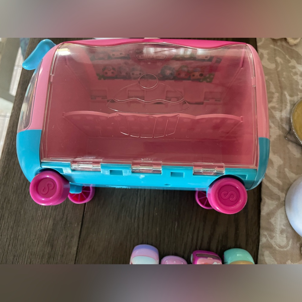 Shopkins Cutie Cars Toy Display Case